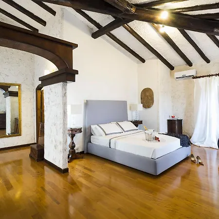 Exclusive With Private Swimming Pool That Enjoys A Splendid Seafront View Willa