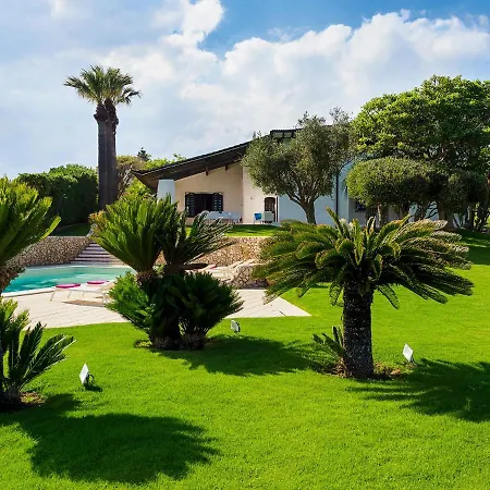 Exclusive With Private Swimming Pool That Enjoys A Splendid Seafront View Villa Fontane Bianche