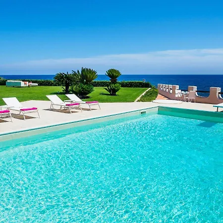 Exclusive With Private Swimming Pool That Enjoys A Splendid Seafront View Villa *