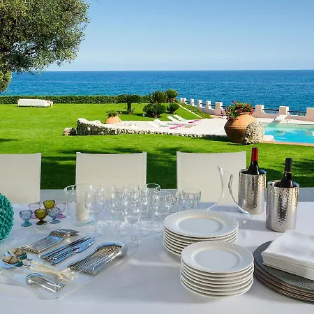 Exclusive With Private Swimming Pool That Enjoys A Splendid Seafront View Villa *